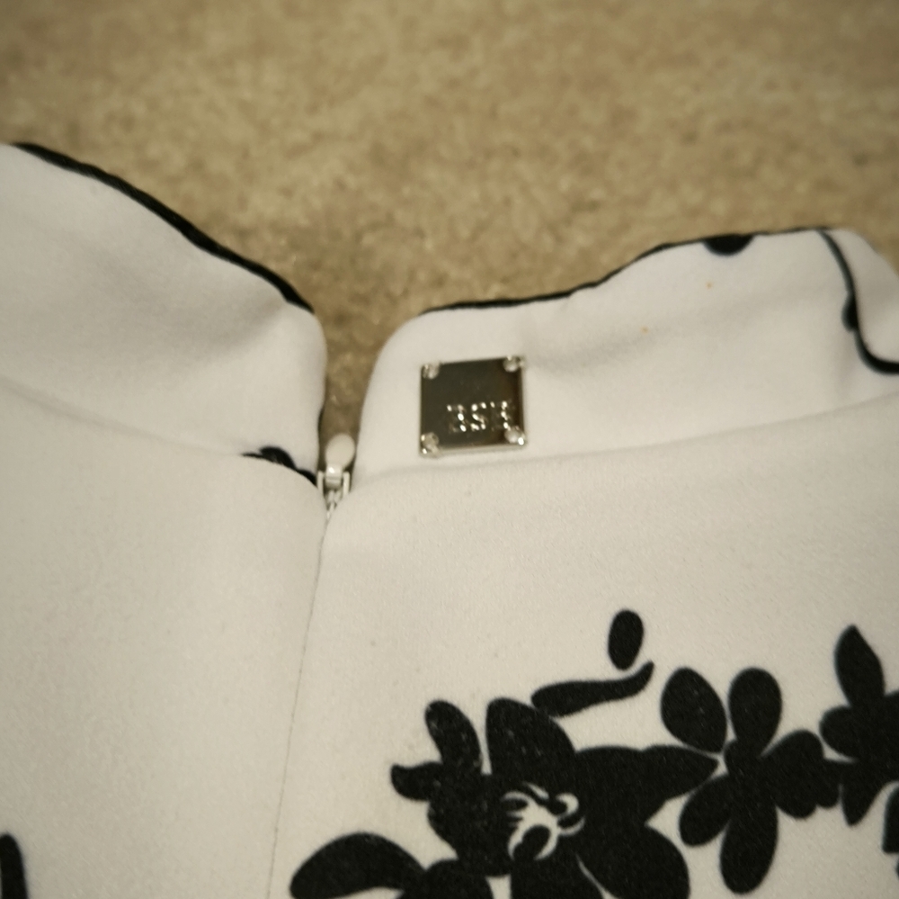 BSB B&W Pattern Top - Picture 6 of 8